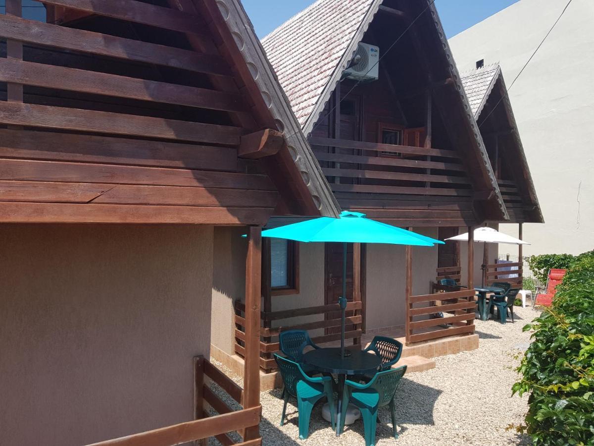 Casutele Intim Villa Costinesti Bagian luar foto