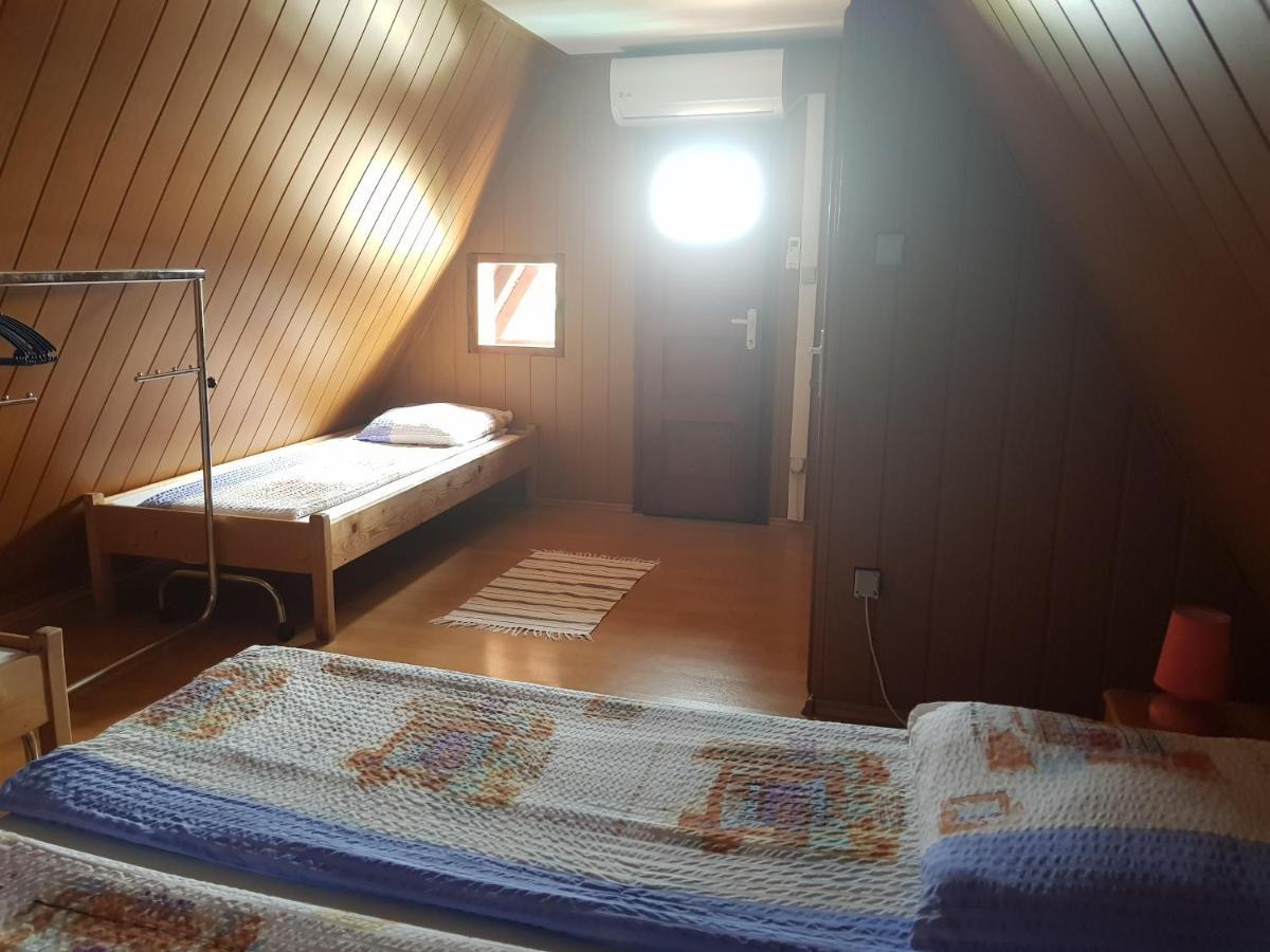 Casutele Intim Villa Costinesti Bagian luar foto