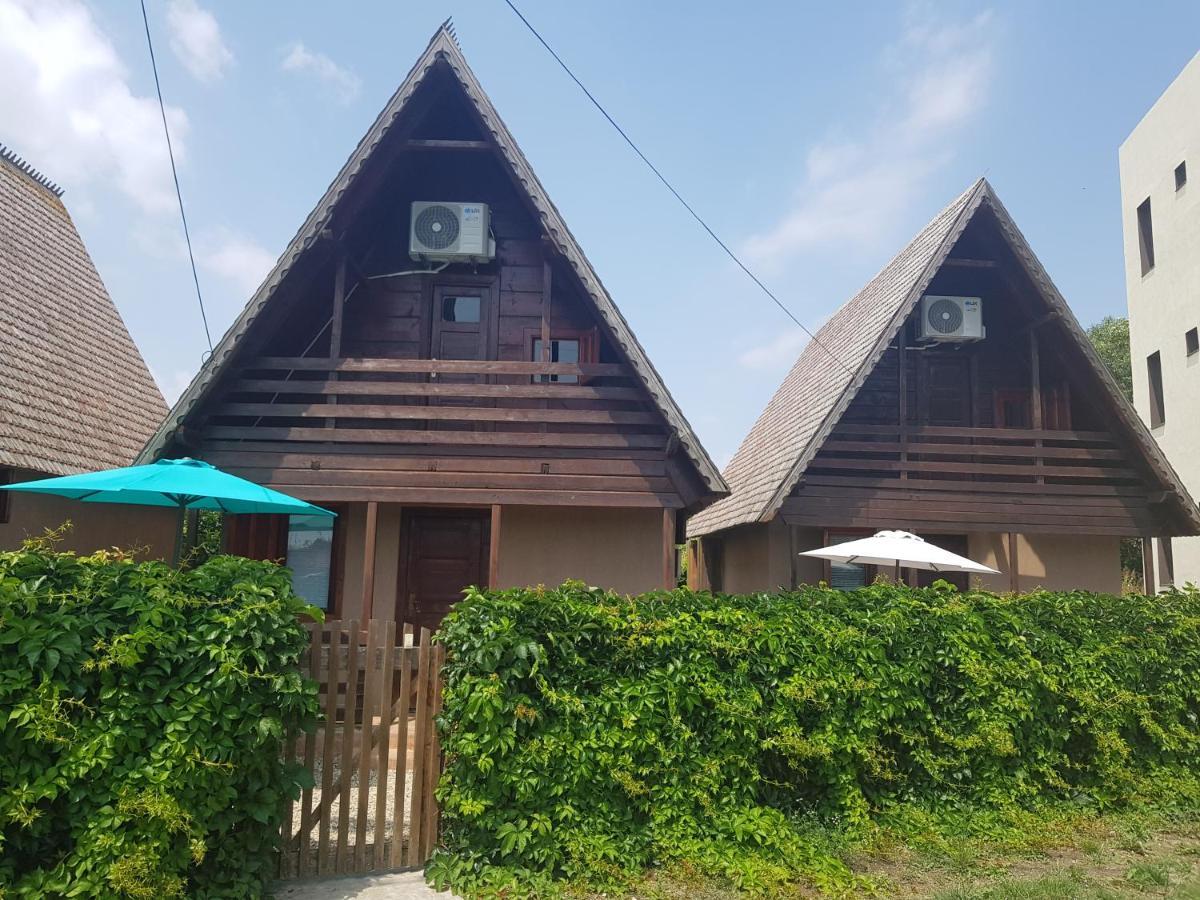 Casutele Intim Villa Costinesti Bagian luar foto